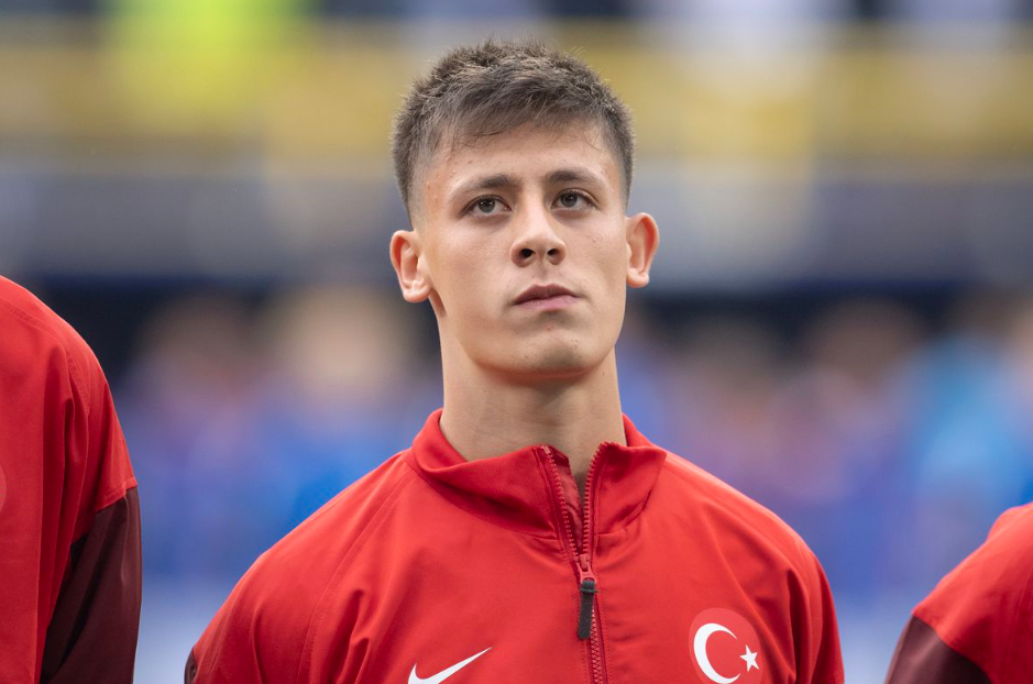 Turan Cada toque de Guler na bola é como um diamante