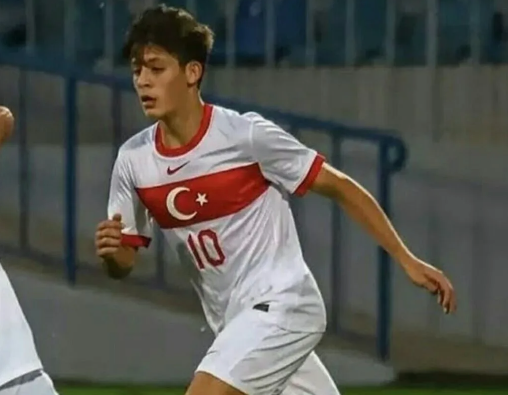 Euro 2024 Arda Guler se torna a estrela da partida