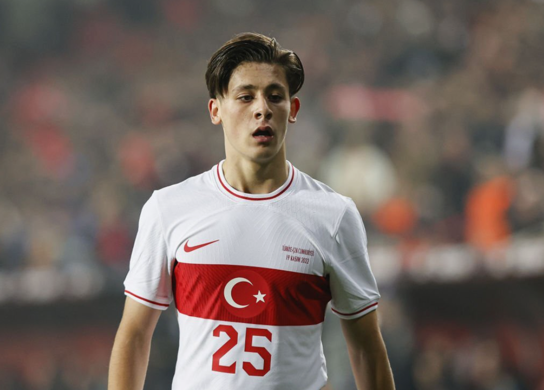 Guler do Real Madrid se machuca em partida