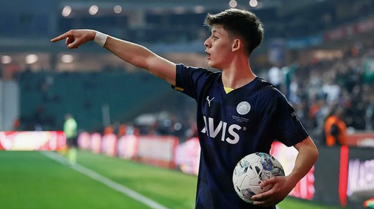 Korneev sobre o talento do meio-campista turco Guler
