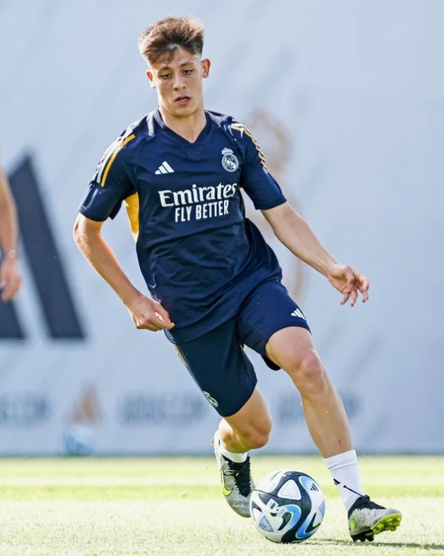 Técnico da seleção turca fala sobre Guler no Real Madrid